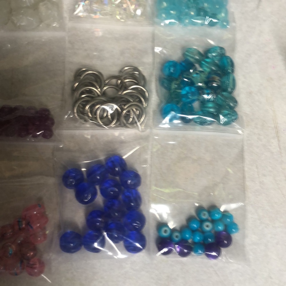 Assortment of Beads - Picture 7 of 7